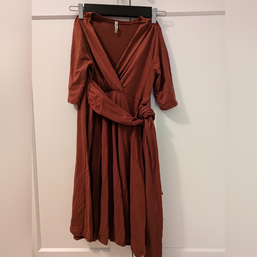 Maternity dresses, jumpsuit  and leggings
